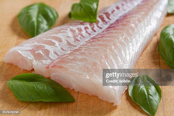 fresh cod fish - cod stockfoto's en -beelden