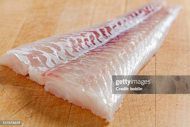 pesce di merluzzo fresco - filetto foto e immagini stock