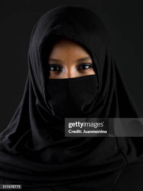 beautiful muslim teenage girl - tuareg bildbanksfoton och bilder