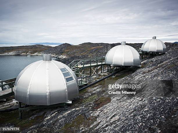 iglú arctic west groenlandia - iglu fotografías e imágenes de stock