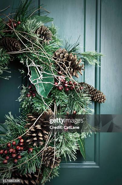 holiday wreath - wreath bildbanksfoton och bilder