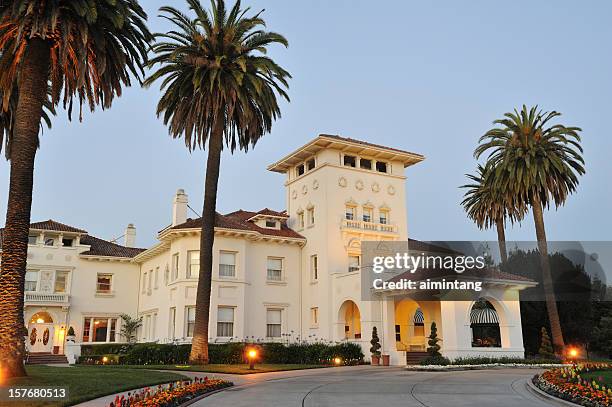 mansion at dawn - santa clara county californië stockfoto's en -beelden