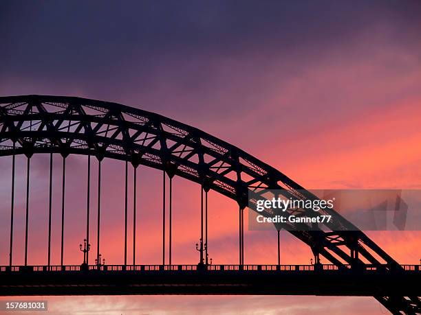 tyne bridge, newcastle, against the evening sky - tyne bridge bildbanksfoton och bilder