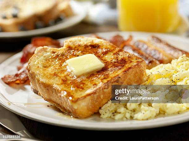 french toast com calda de bordo - torrada - fotografias e filmes do acervo