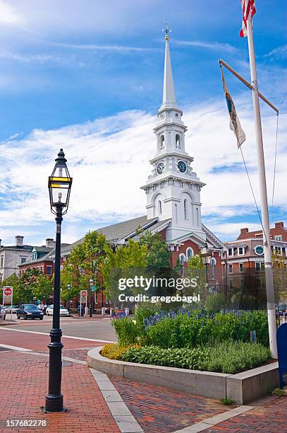 iglesia chapitel del centro de la ciudad de portsmouth, new hampshire - portsmouth england fotografías e imágenes de stock