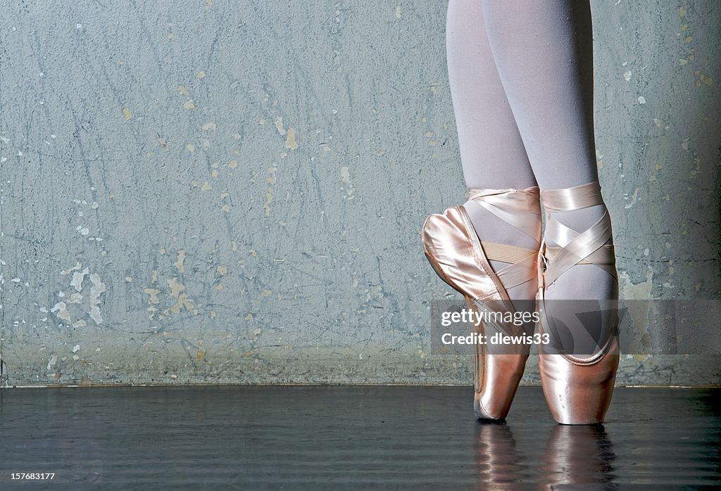 Ballet Dancer's Feet En Pointe