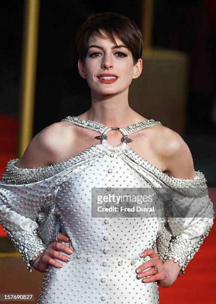 Anne Hathaway attends the world premiere of "Les Miserables" at Odeon Leicester Square on December 5, 2012 in London, England.