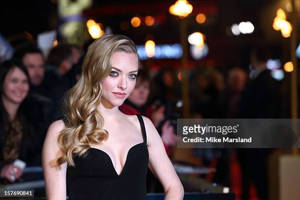 Amanda Seyfried attends the World Premiere of 'Les Miserables' at Odeon Leicester Square on December 5, 2012 in London, England.