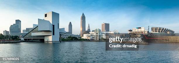 cleveland's north coast waterfront with stadium and museums panorama - cleveland ohio stockfoto's en -beelden