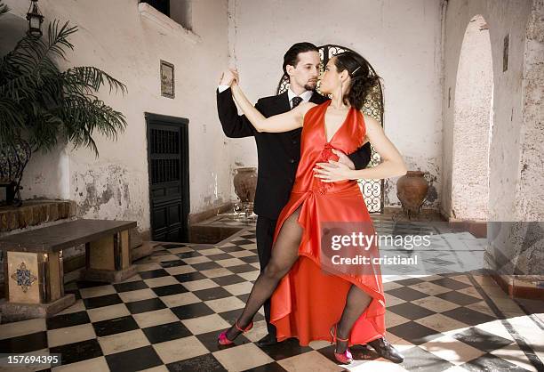 tango - tango dancers foto e immagini stock
