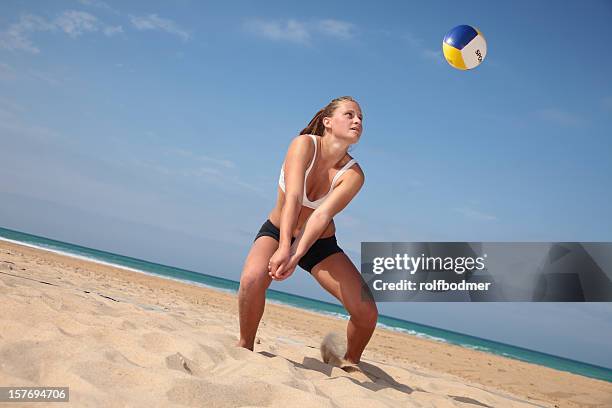 voleibol - volear fotografías e imágenes de stock