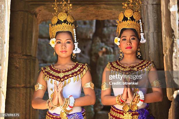 apsara-tänzer - angkor wat stock-fotos und bilder