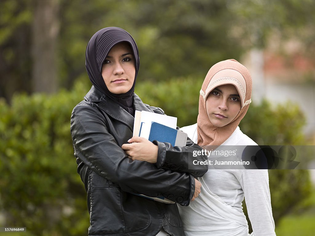 Muslim students teenage girls