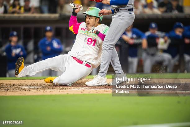 Ji Man Choi of the San Diego Padres scores in the fourth inning on a  News Photo - Getty Images