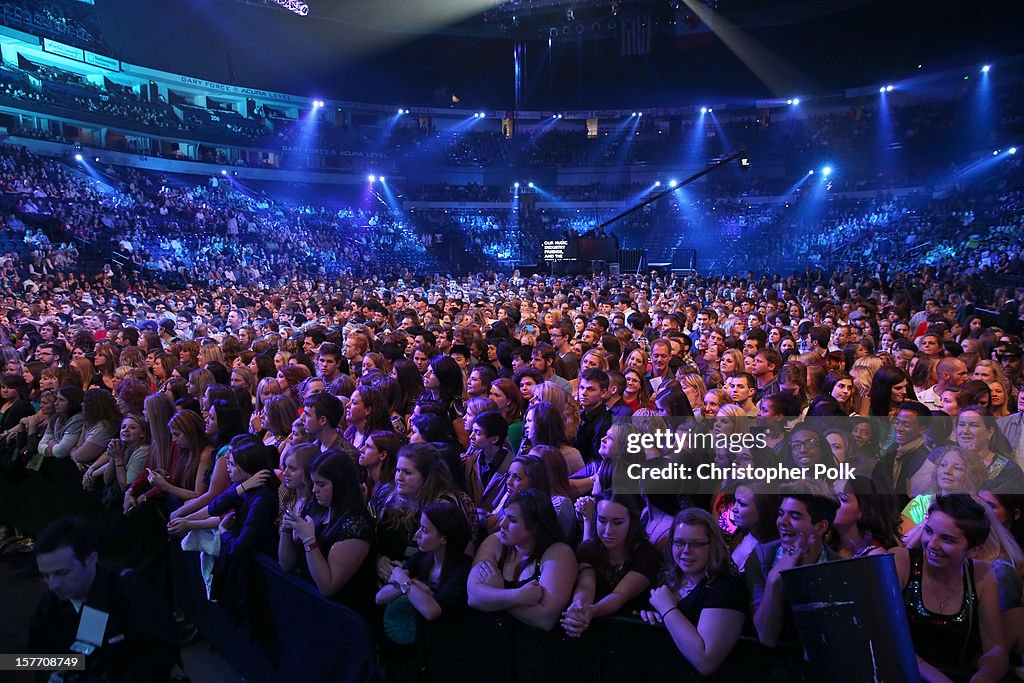 The GRAMMY Nominations Concert Live!! - Roaming Inside