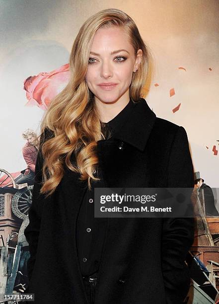 Amanda Seyfried attends an after party following the World Premiere of 'Les Miserables' at The Roundhouse on December 5, 2012 in London, England.