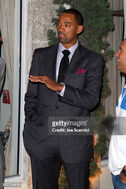 Athlete Juwan Howard attends the Haute Living and Roger Dubuis dinner hosted by Daphne Guinness at Azur on December 5, 2012 in Miami Beach, Florida.