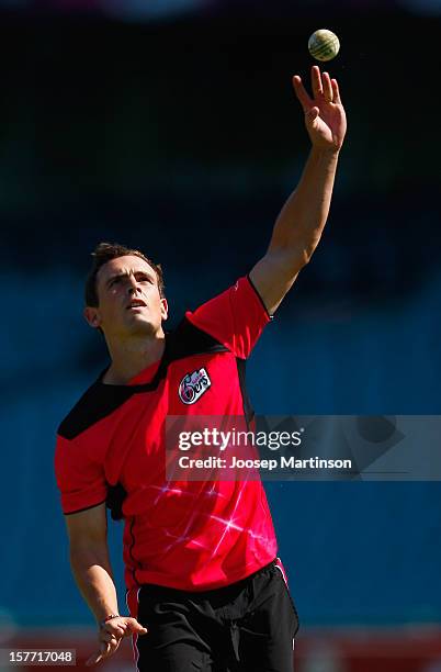 Stephen O'Keefe bowls during a Sydney Sixers training session at Sydney Cricket Ground on December 6, 2012 in Sydney, Australia.