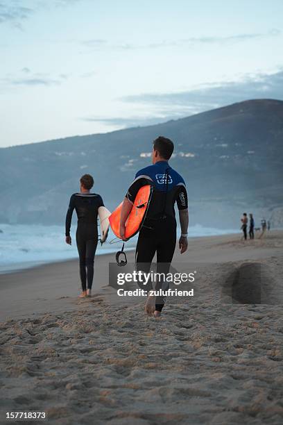 surfer on the beach - cascais 個照片及圖片檔
