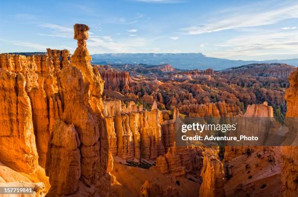 thor's hammer bryce canyon - thor's hammer stock pictures, royalty-free photos & images