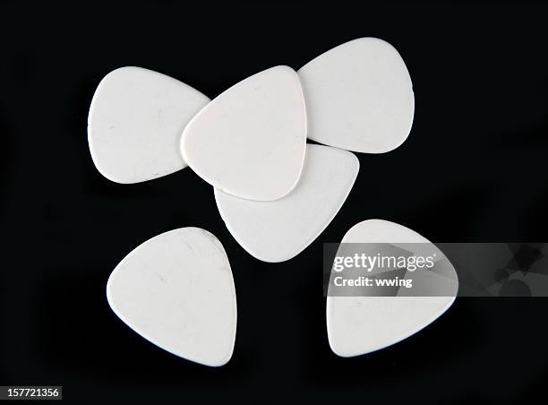 guitar picks on black - gitarrplektrum bildbanksfoton och bilder