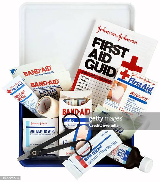 first aid kit - antiseptic wipe stockfoto's en -beelden