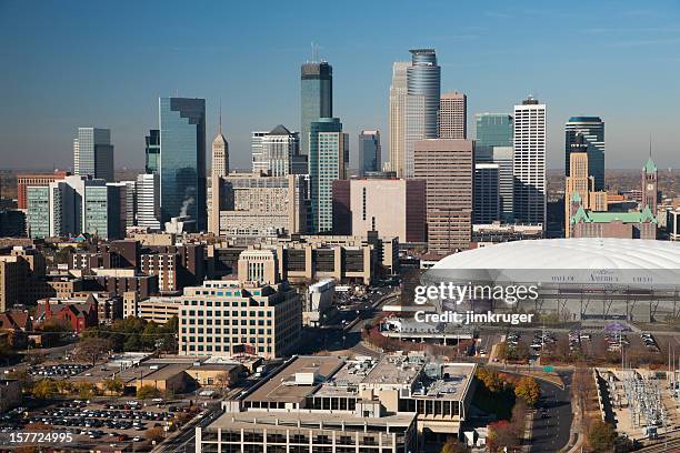 minneapolis, minnesota looking from east to west. - minneapolis downtown stock pictures, royalty-free photos & images