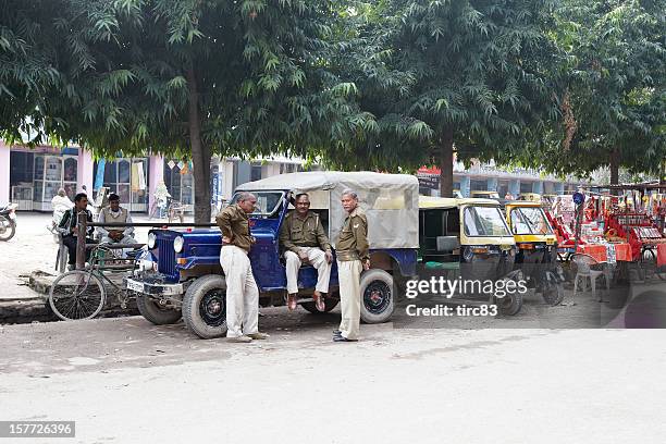 ejército hindú de prestaciones - uttar pradesh fotografías e imágenes de stock