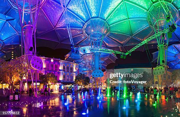 singapore clarke street fountains at night - singapore alley stock pictures, royalty-free photos & images