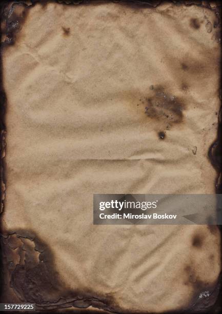 high resolution burnt paper sheets vignette grunge texture - carbon paper stockfoto's en -beelden