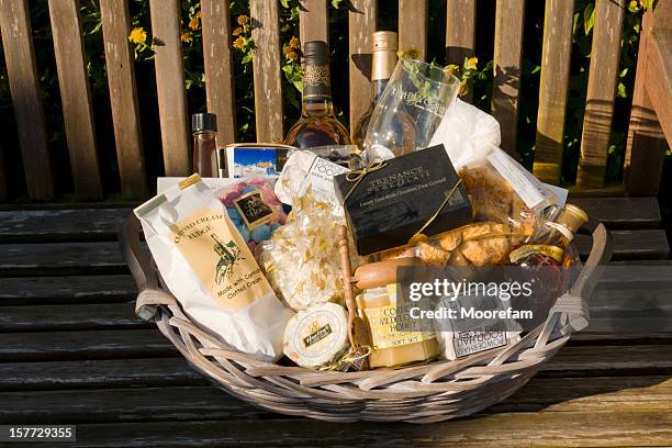 food and drink made in cornwall, devon - gift hamper stock pictures, royalty-free photos & images