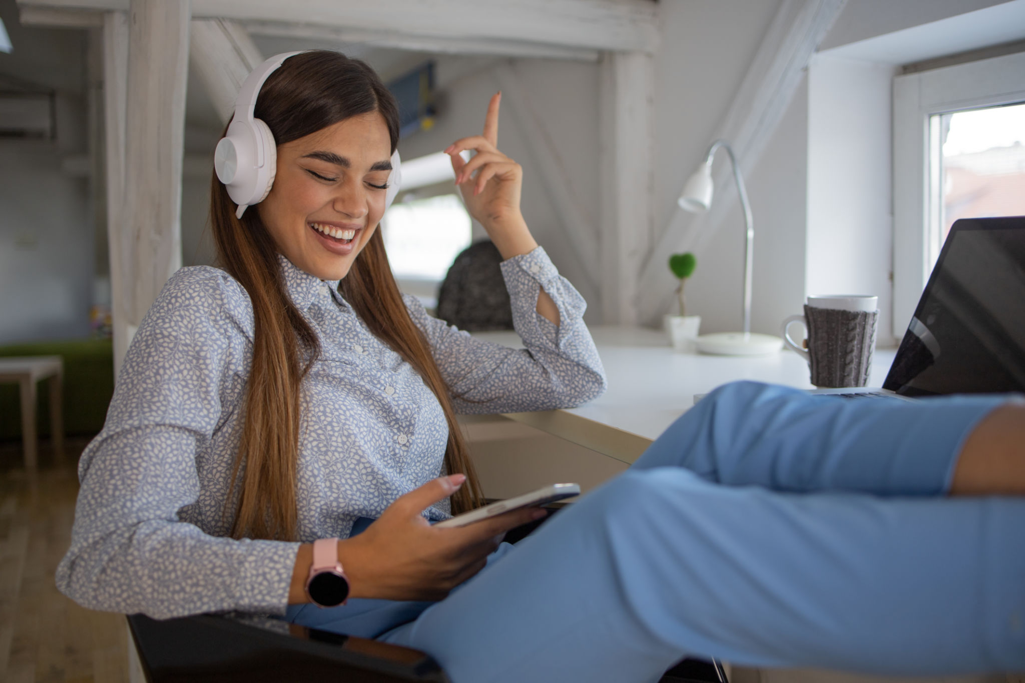 virtual try-on social media