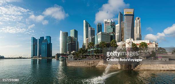 singapore merlion statue fountain marina bay - merlion park stock pictures, royalty-free photos & images