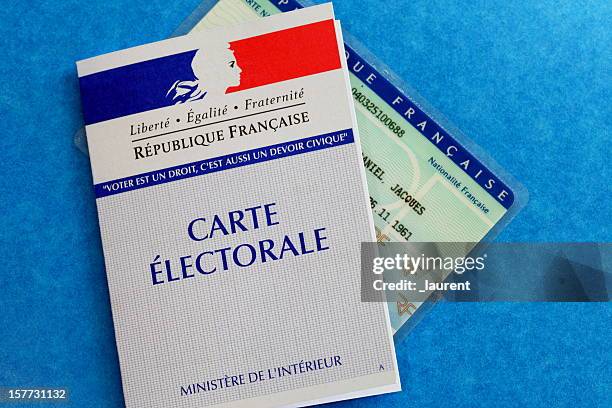 carte électorale français - carte d'identité photos et images de collection