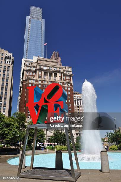 love park in philadelphia - john f kennedy plaza philadelphia stock pictures, royalty-free photos & images