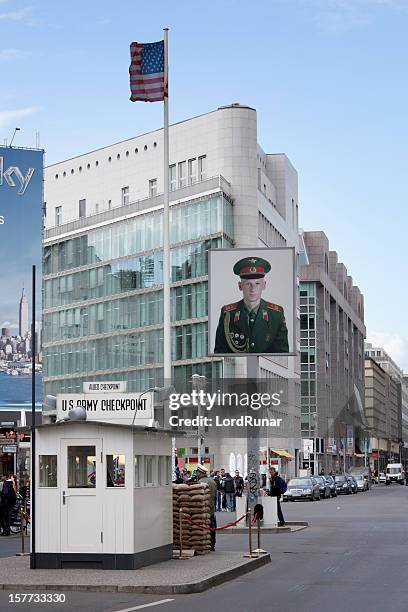 checkpoint charlie - us army urban warfare stock pictures, royalty-free photos & images