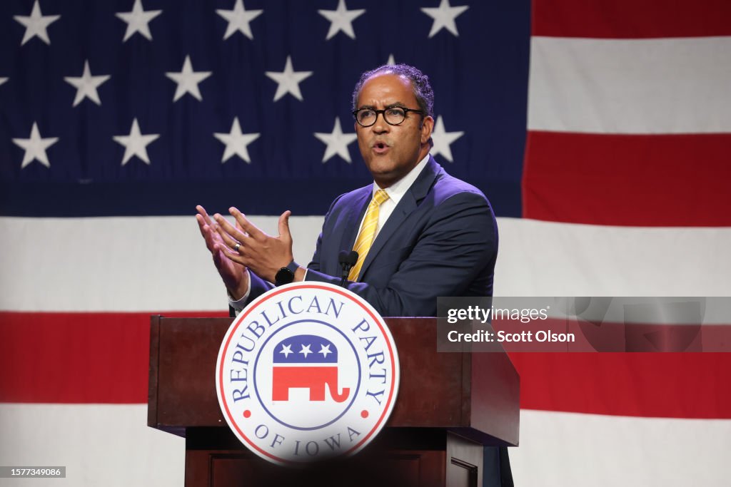 GOP Presidential Candidates Address Annual Lincoln Dinner Fundraiser In Iowa