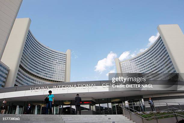Un Conference Vienna 77 United Nations Vienna International Center Stock Photos, High-Res ...