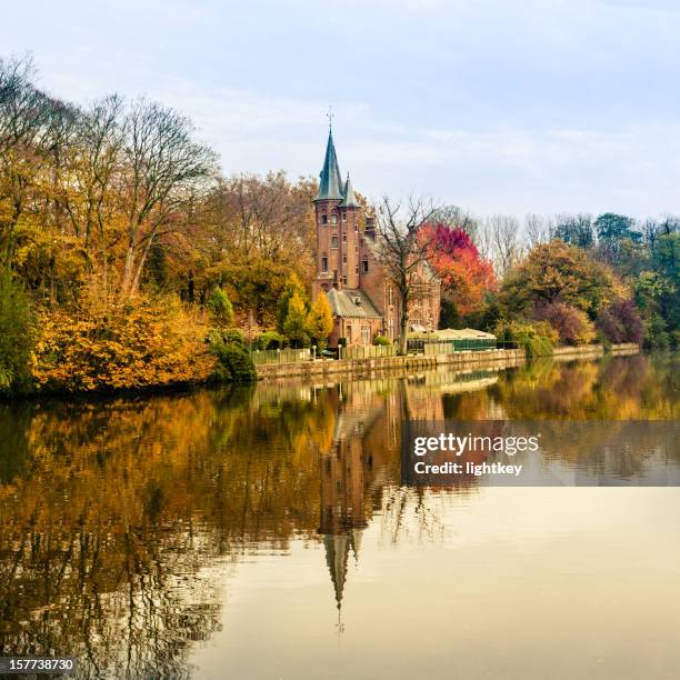 velho casas em bruges, bélgica - flandres imagens e fotografias de stock