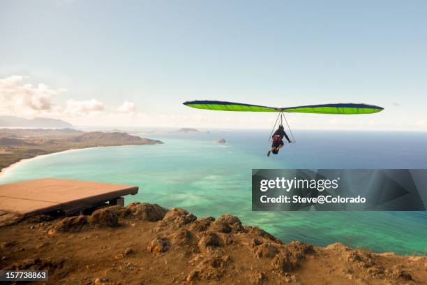 hang glider taking off - hang glider stock pictures, royalty-free photos & images