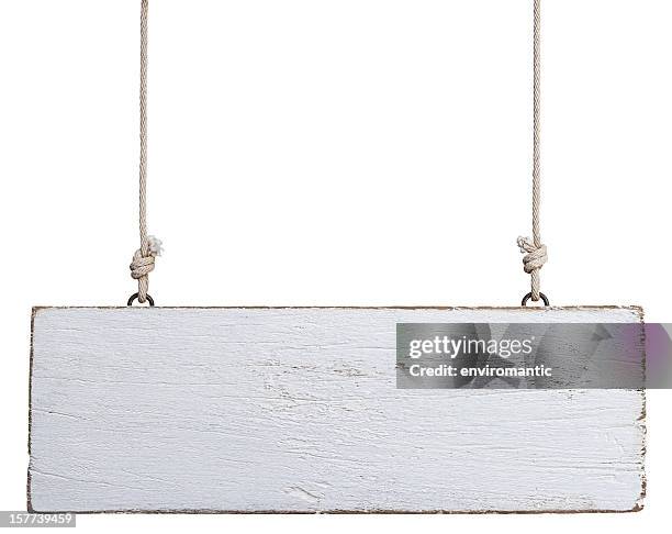 pintura de madeira branco antigo, resistiu. - pendurar imagens e fotografias de stock