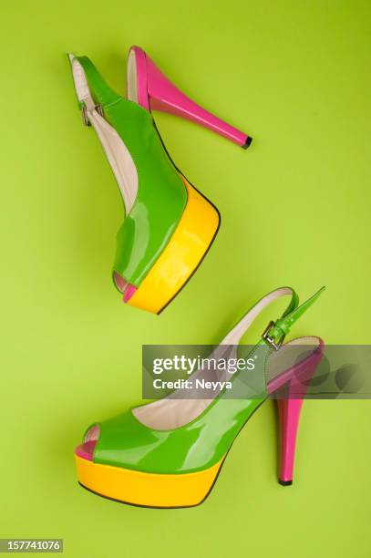 talons hauts - talons aiguilles photos et images de collection