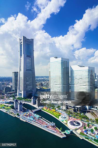 vista aérea sobre a yokohama minato mirai - minato mirai imagens e fotografias de stock