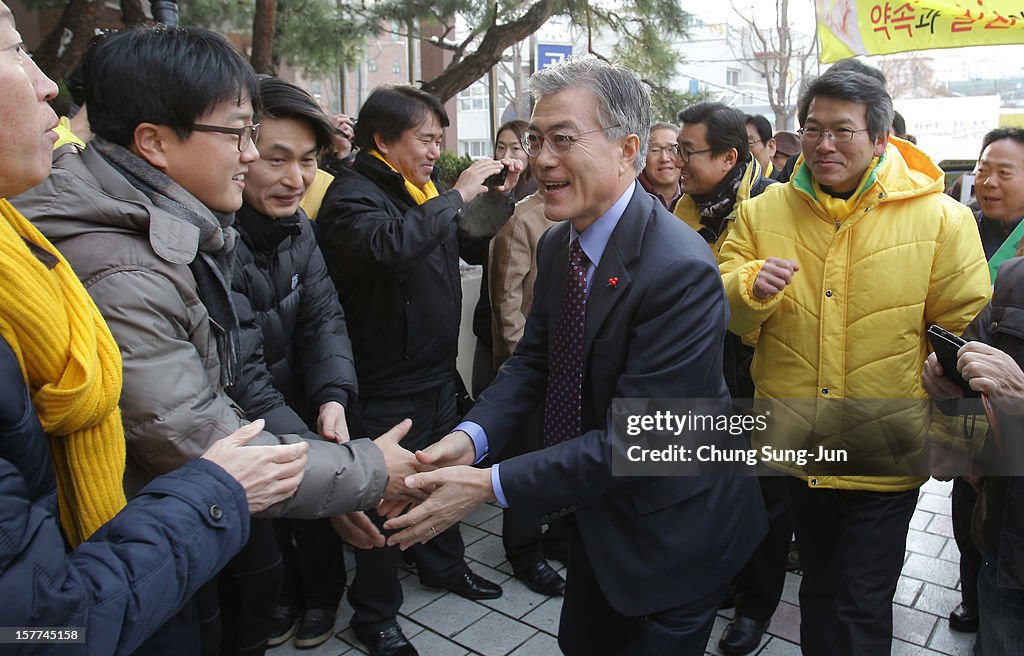 Opposition Democratic United Party Presidential Candidate Moon Jae-In Makes Street Speech