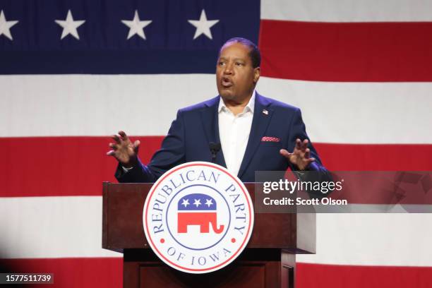 Republican presidential candidate conservative radio talk show host Larry Elder speaks to guests at the Republican Party of Iowa 2023 Lincoln Dinner...