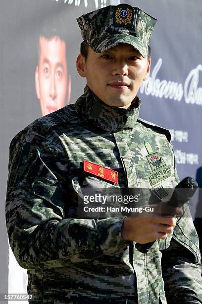 Actor Hyun Bin talks to reporter after being discharged from military service on December 6, 2012 in Gyeonggi-do, South Korea.