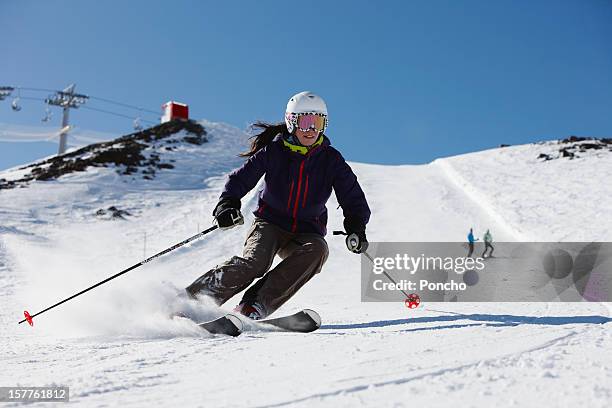 woman skiing down a piste - val senales imagens e fotografias de stock