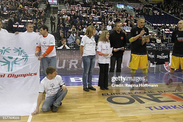Sven Schultze, # 6 of Alba Berlin at a Special Olympics presentation before the 2012-2013 Turkish Airlines Euroleague Regular Season Game Day 9...