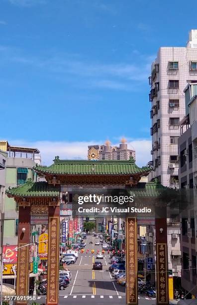 wenheng shengdi temple gate, kaohsiung city, taiwan - kaohsiung taiwan stockfoto's en -beelden