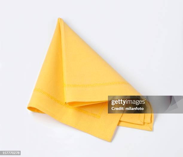 amarillo de servilleta - servilleta fotografías e imágenes de stock